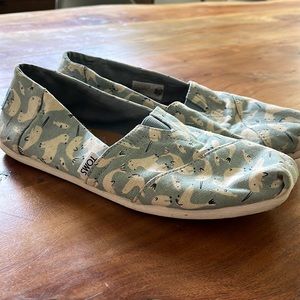 Size 9 Narwhal & polar bear Tom’s